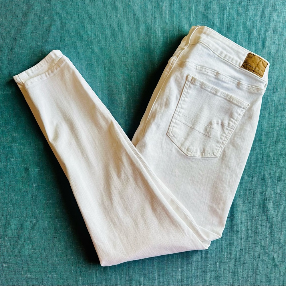 AMERICAN EAGLE white jeggings, size 14- see measurements EUC